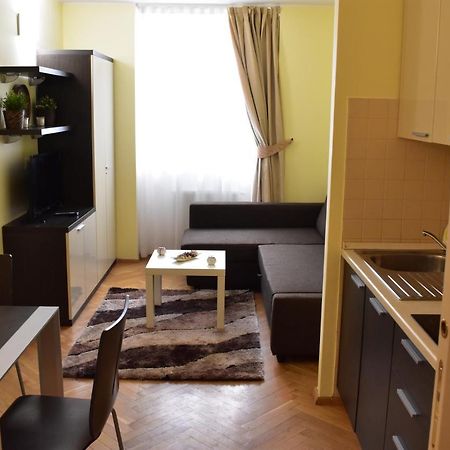 Apartment Vikroria - Halkova 5 ปราก ภายนอก รูปภาพ