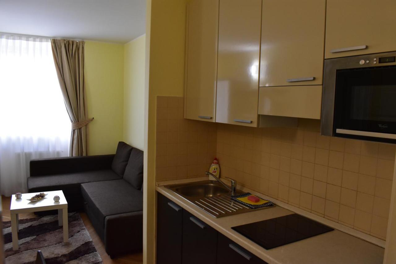 Apartment Vikroria - Halkova 5 ปราก ภายนอก รูปภาพ