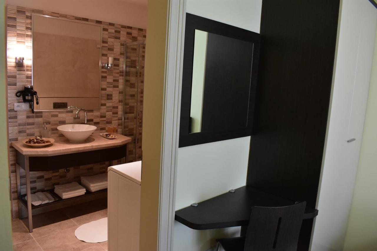 Apartment Vikroria - Halkova 5 ปราก ภายนอก รูปภาพ