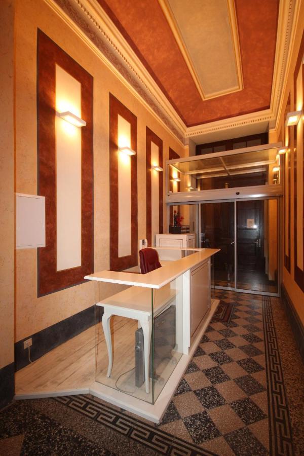 Apartment Vikroria - Halkova 5 ปราก ภายนอก รูปภาพ