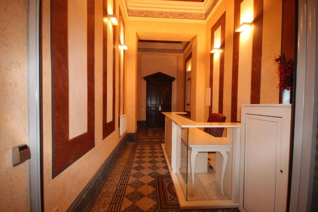 Apartment Vikroria - Halkova 5 ปราก ภายนอก รูปภาพ